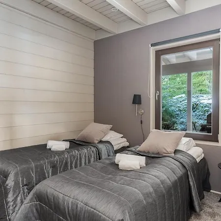 Naava Laikka - Luxus Jaervinaekymaellae Ja Ulkoporealtaalla Villa Ähtäri